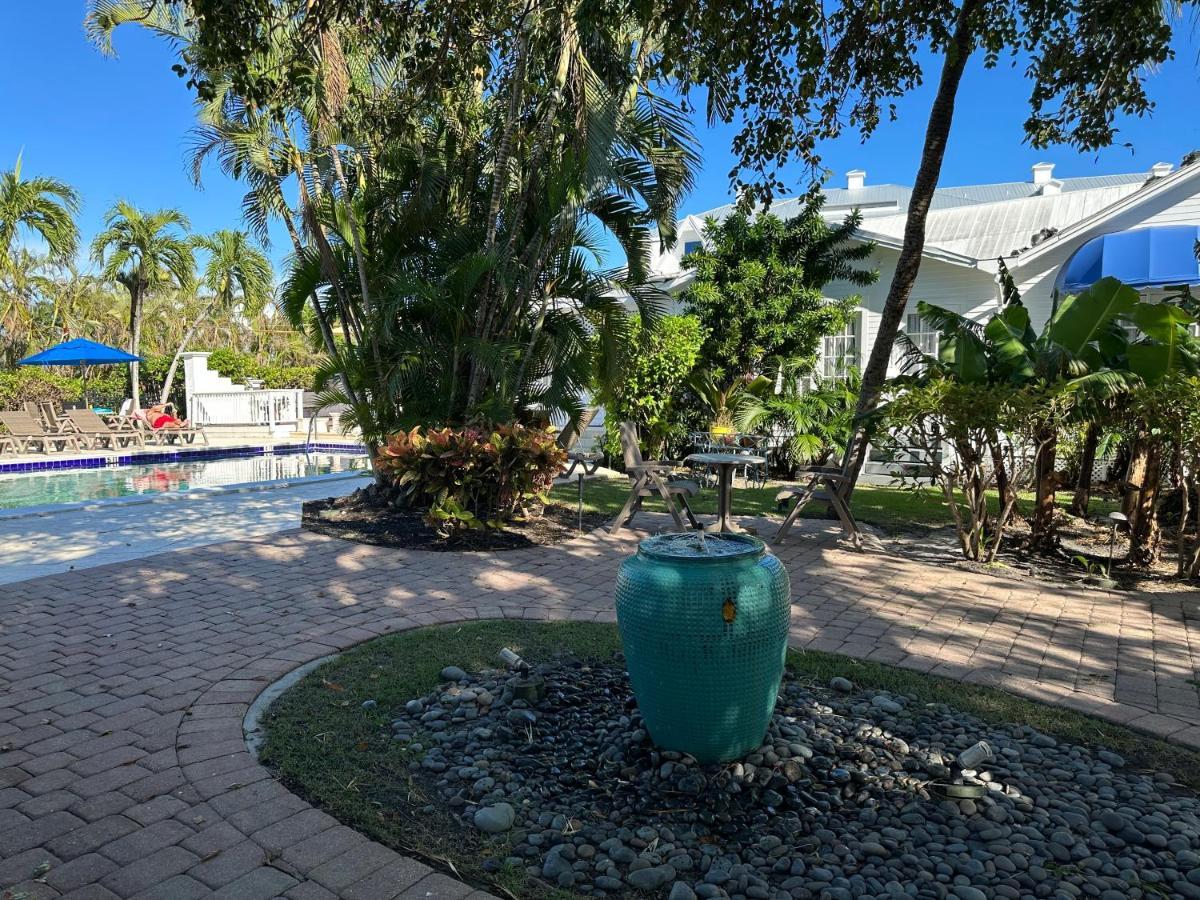 Olde Marco Inn Marco Island Exterior foto